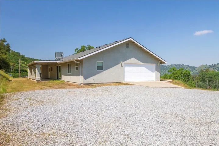 47463 Creekside, Squaw Valley, California 93675