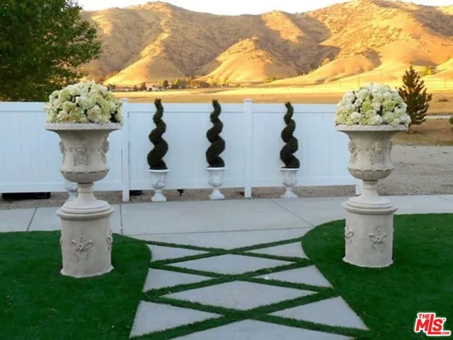 24492 Bear Valley, Tehachapi, California 93561