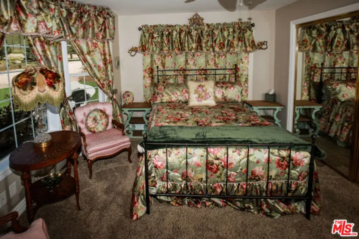 24492 Bear Valley, Tehachapi, California 93561
