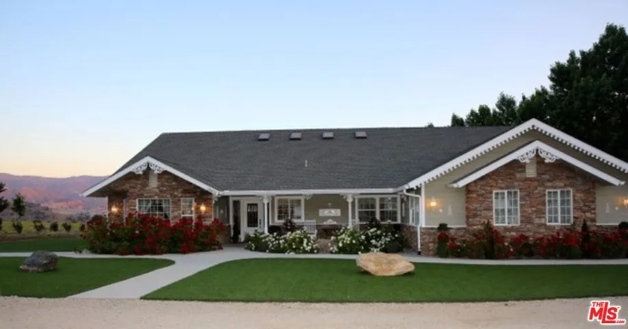 24492 Bear Valley, Tehachapi, California 93561
