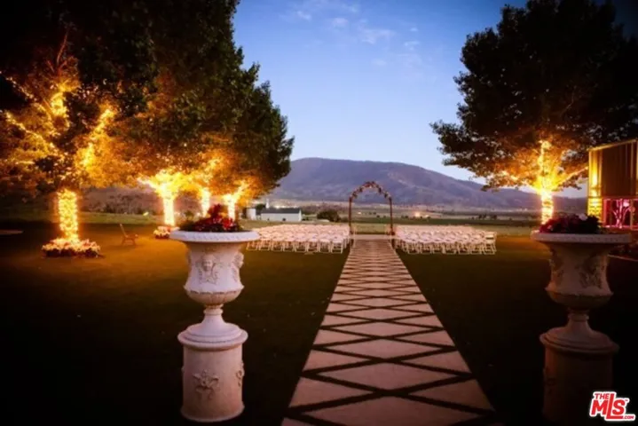 24492 Bear Valley, Tehachapi, California 93561