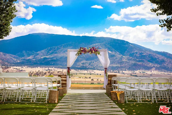24492 Bear Valley, Tehachapi, California 93561