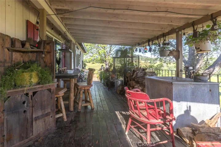 1990 Las Mariposas Lane, Catheys Valley, California 95306