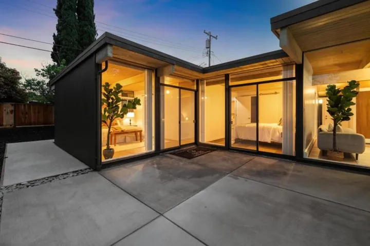 412 Ferne Avenue, Palo Alto, California 94306