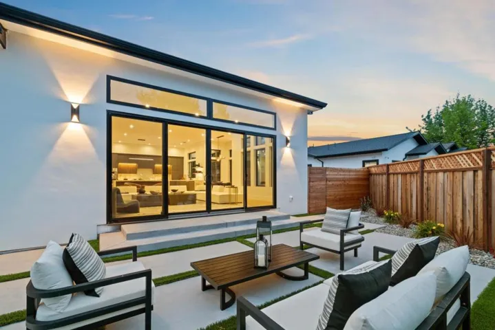 12668 Sun Valley Court, Saratoga, California 95070