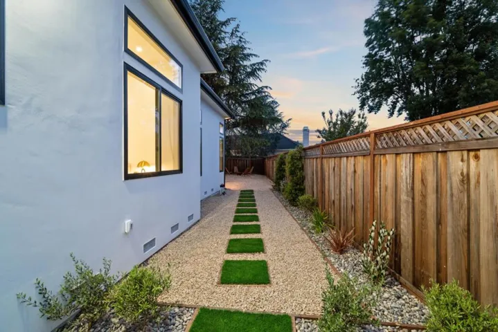 12668 Sun Valley Court, Saratoga, California 95070