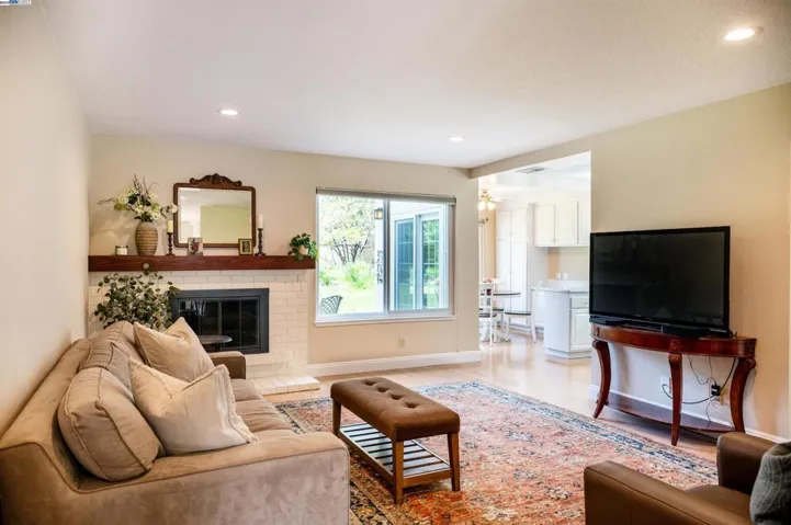 8151 Bonnie Oak Way, Citrus Heights, California 95610