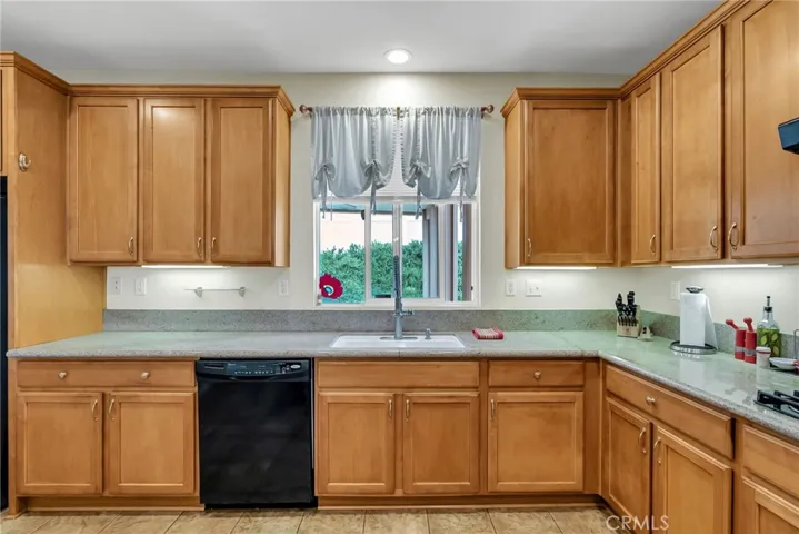 6729 N Ofelia Drive, San Bernardino, California 92407