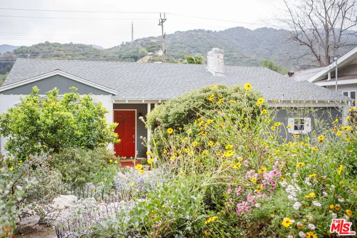 3254 Mills Avenue, La Crescenta, California 91214