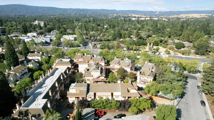 4159 El Camino Way C, Palo Alto, California 94306