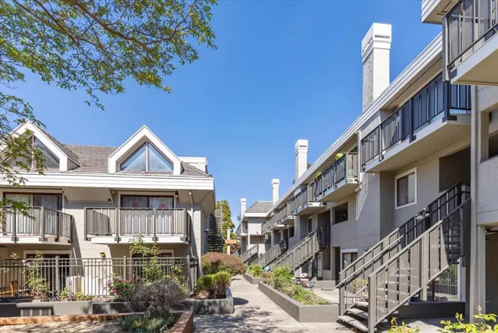 4159 El Camino Way C, Palo Alto, California 94306
