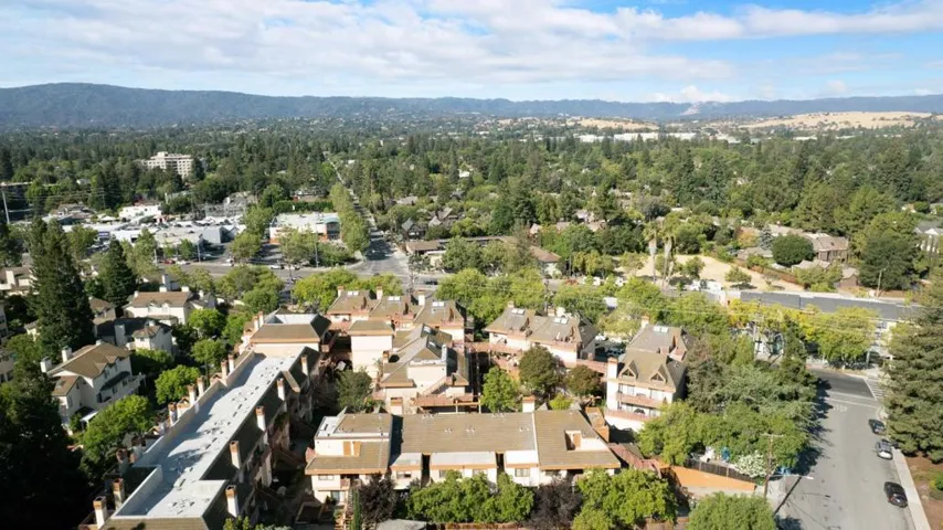 4159 El Camino Way C, Palo Alto, California 94306