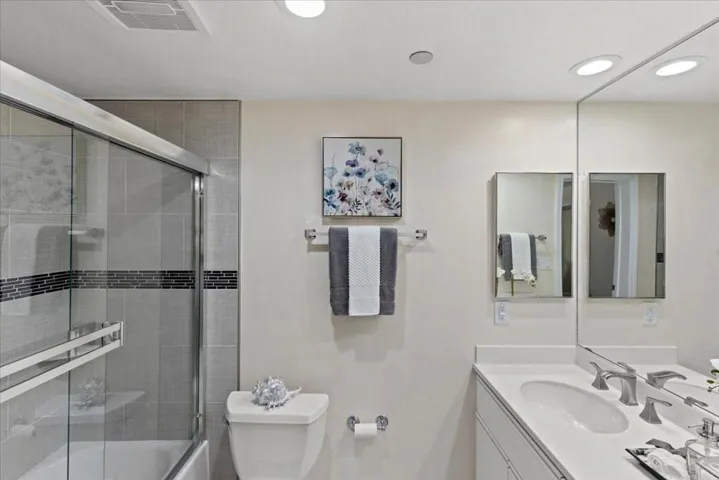 4159 El Camino Way C, Palo Alto, California 94306