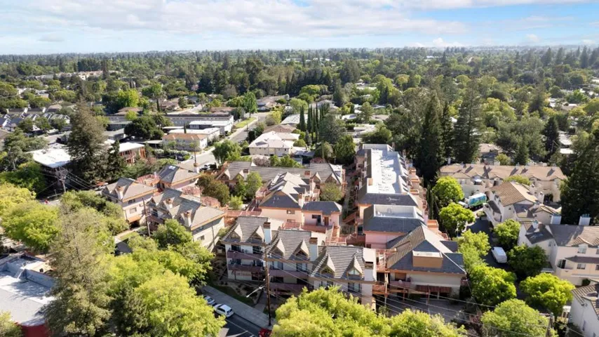 4159 El Camino Way C, Palo Alto, California 94306