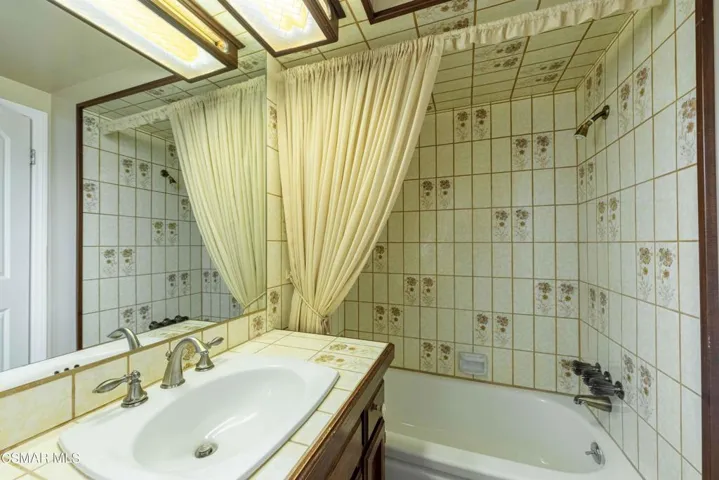 2363GoldsmithAve 37