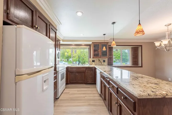 2363GoldsmithAve 13