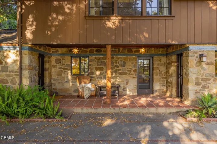 4239 Grand Avenue East End Ojai Home for
