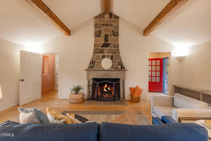 4239 Grand Avenue East End Ojai Home for
