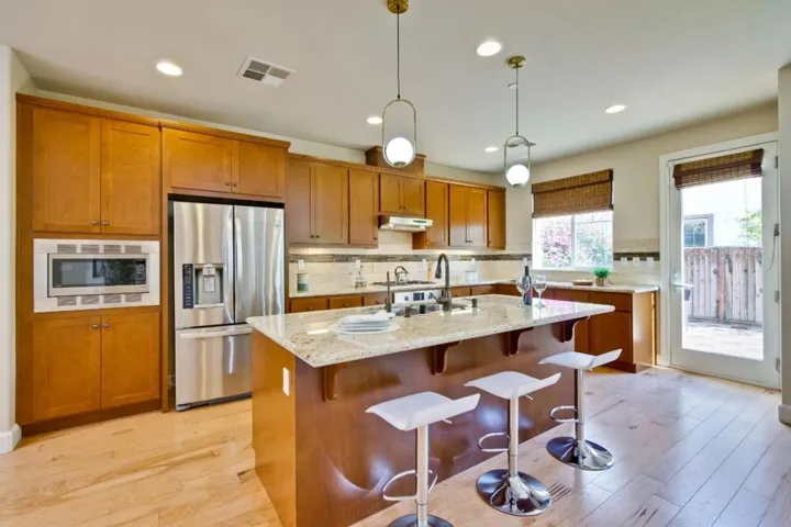 253 Gerald Circle, Milpitas, California 95035
