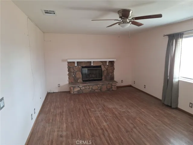 549 Almarie Way, Hemet, California 92544