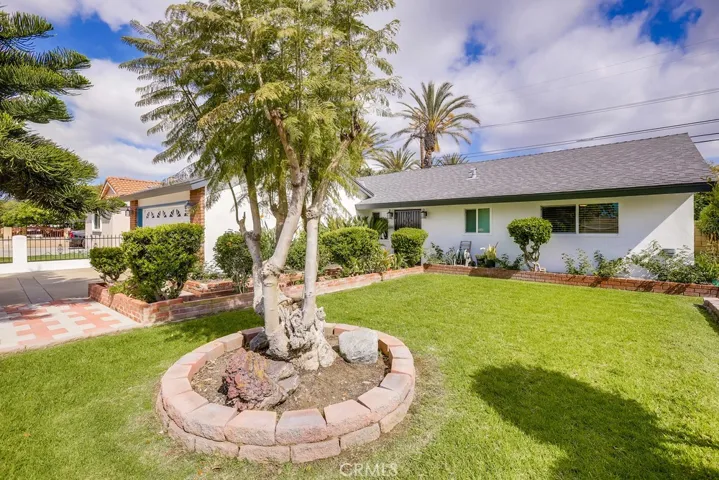 4517 Roosevelt Avenue, Santa Ana, California 92703