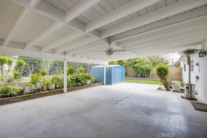 Backyard: Covered Patio