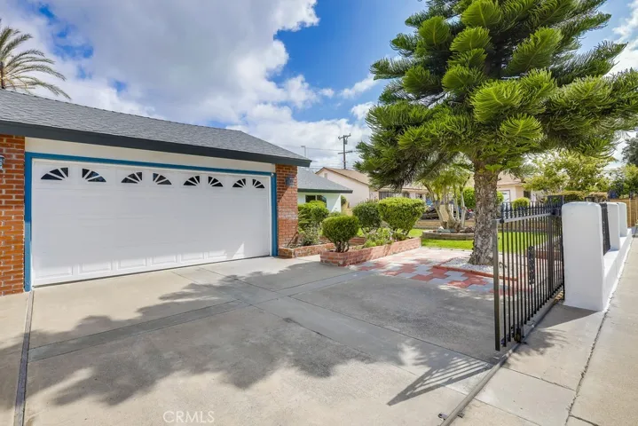 4517 Roosevelt Avenue, Santa Ana, California 92703