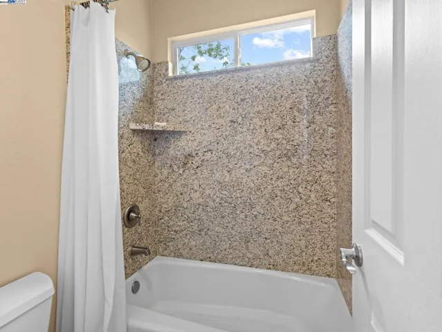 Upstairs full bathroom #2