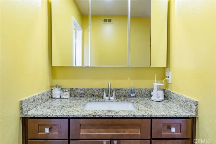 521 W Duarte Road G, Monrovia, California 91016