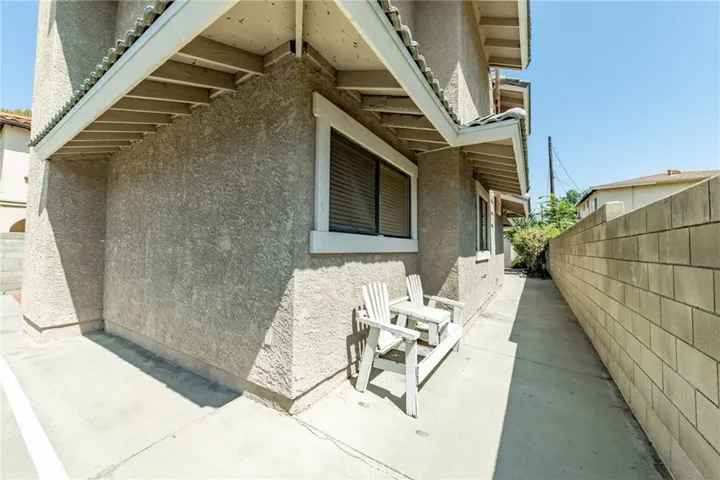 521 W Duarte Road G, Monrovia, California 91016