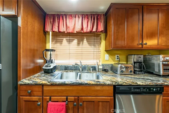 521 W Duarte Road G, Monrovia, California 91016