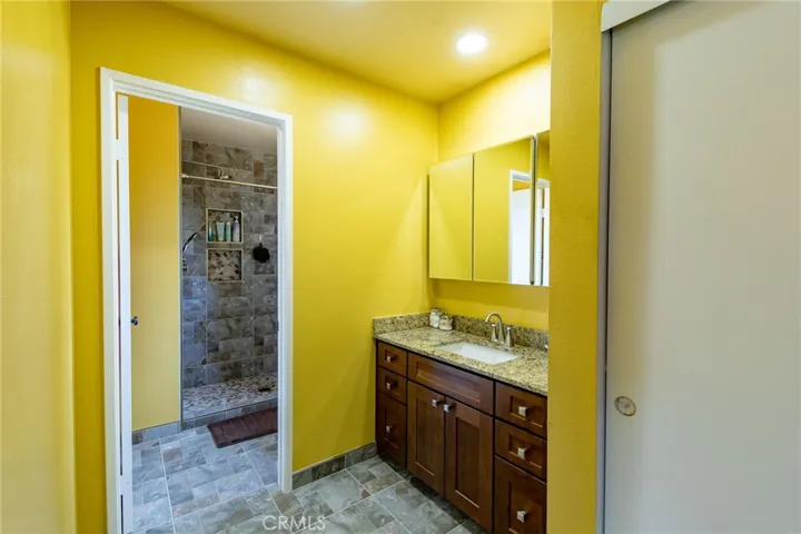 521 W Duarte Road G, Monrovia, California 91016
