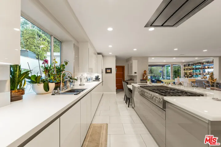 2822 Motor Avenue, Los Angeles, California 90064