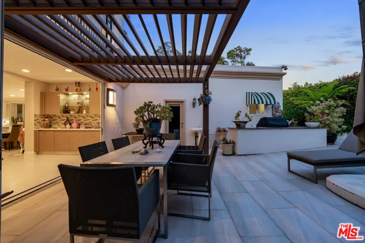 2822 Motor Avenue, Los Angeles, California 90064