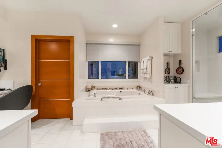 2822 Motor Avenue, Los Angeles, California 90064