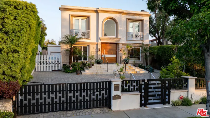 2822 Motor Avenue, Los Angeles, California 90064