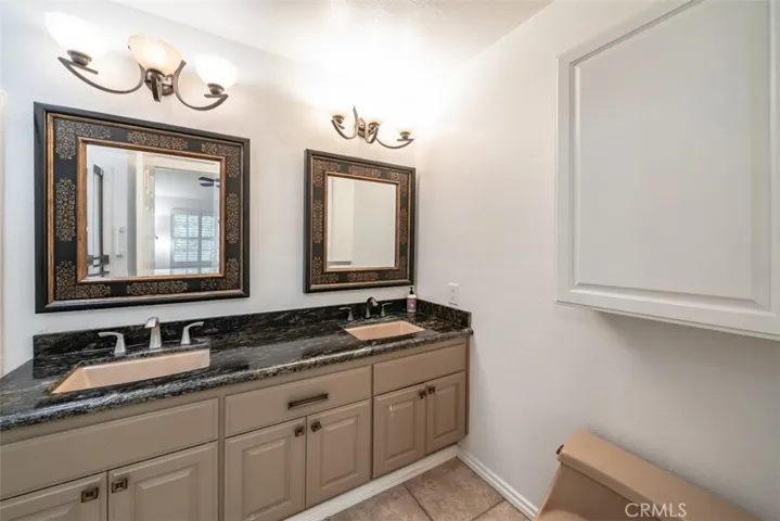 16 Georgetown 8, Irvine, California 92612