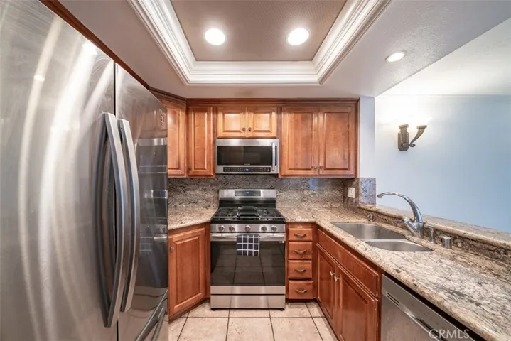 16 Georgetown 8, Irvine, California 92612
