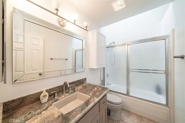 16 Georgetown 8, Irvine, California 92612