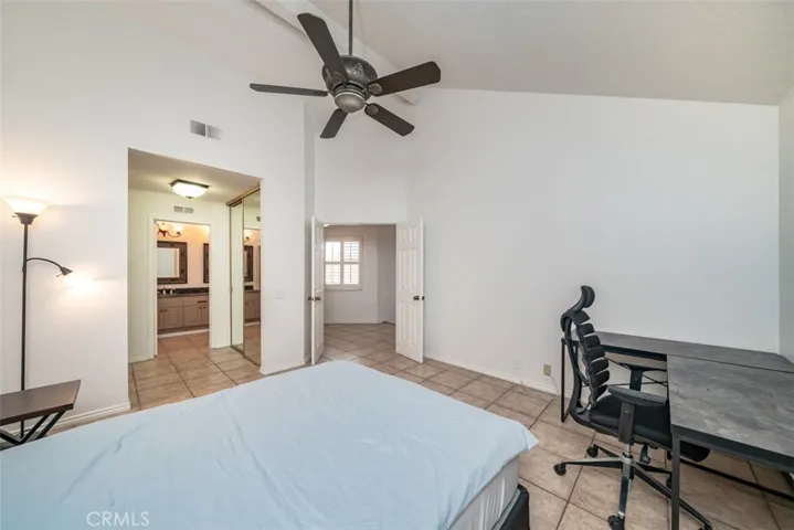 16 Georgetown 8, Irvine, California 92612