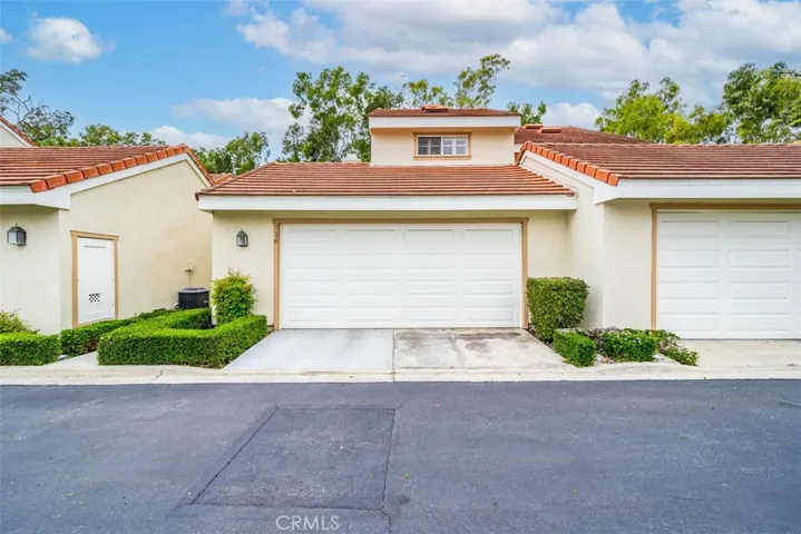 16 Georgetown 8, Irvine, California 92612