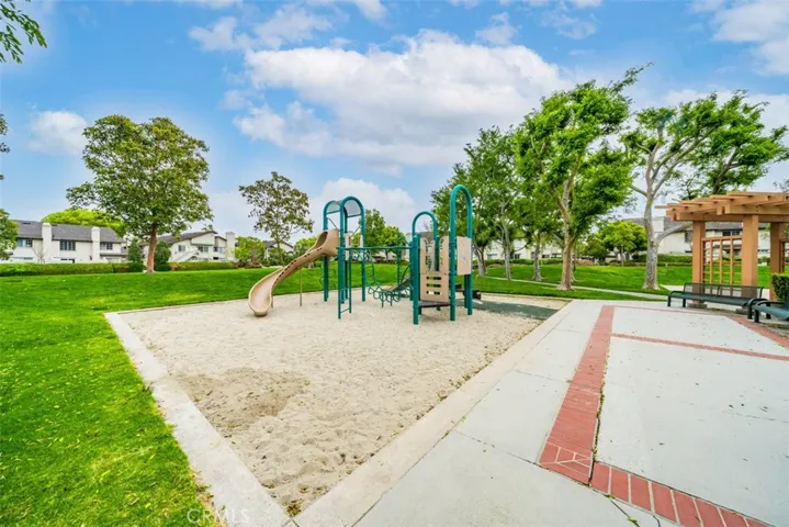 16 Georgetown 8, Irvine, California 92612