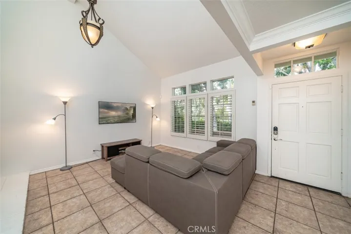 16 Georgetown 8, Irvine, California 92612