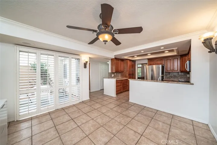 16 Georgetown 8, Irvine, California 92612