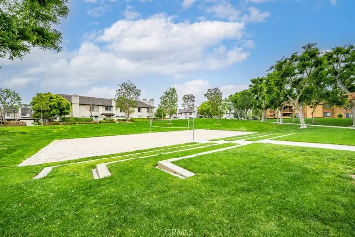 16 Georgetown 8, Irvine, California 92612
