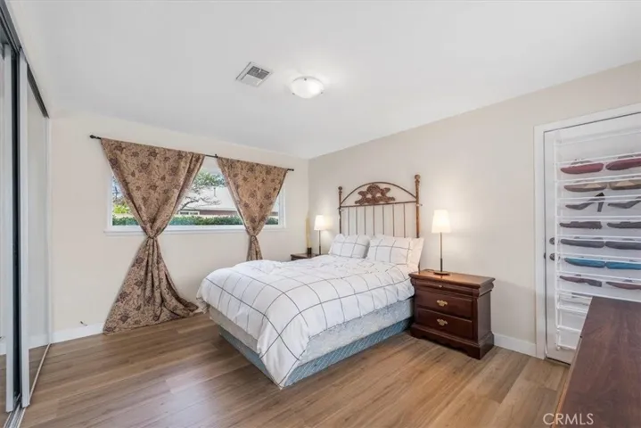 187 W Bay Boulevard, Port Hueneme, California 93041