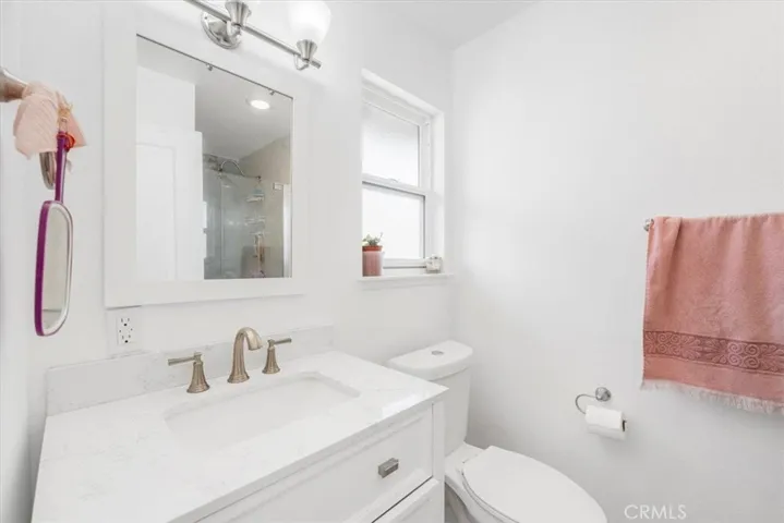 187 W Bay Boulevard, Port Hueneme, California 93041