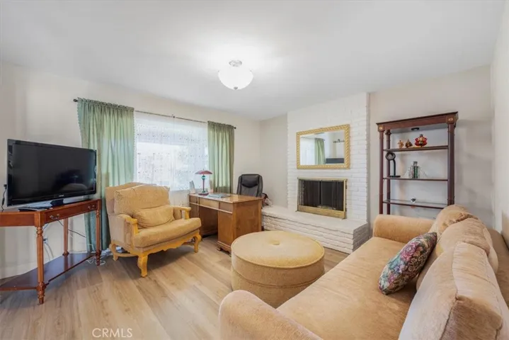 187 W Bay Boulevard, Port Hueneme, California 93041