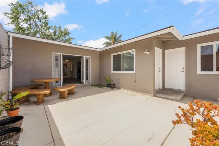 187 W Bay Boulevard, Port Hueneme, California 93041