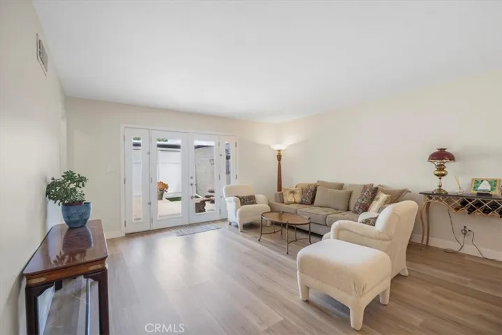 187 W Bay Boulevard, Port Hueneme, California 93041